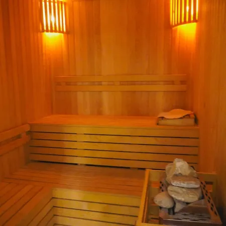 Pelit - 4 Yatak Odalı Saunalı Havuzlu * Fethiye